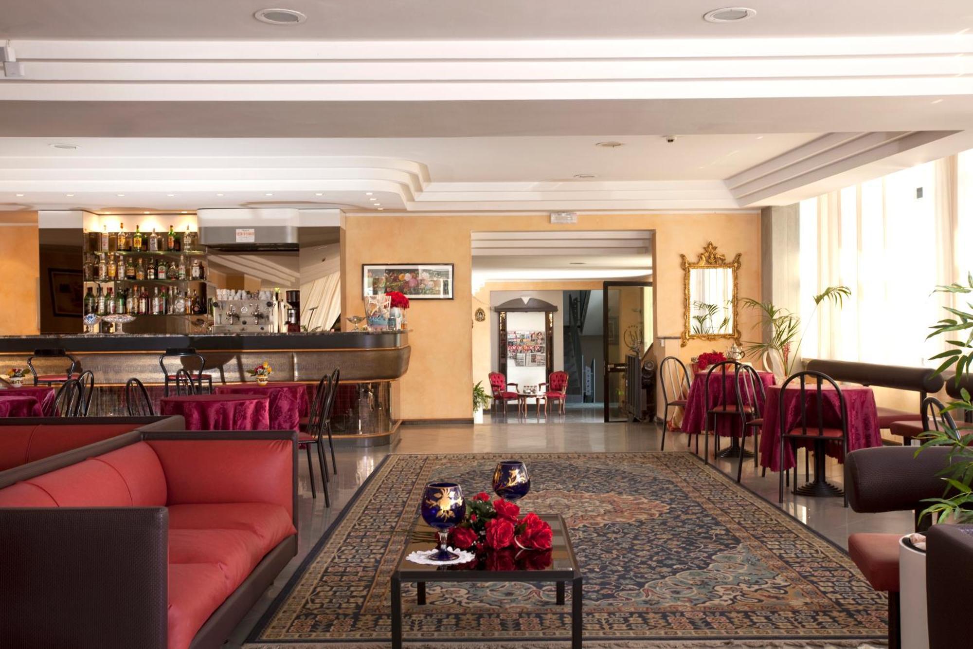 国会大厦酒店 San Mauro Mare 外观 照片