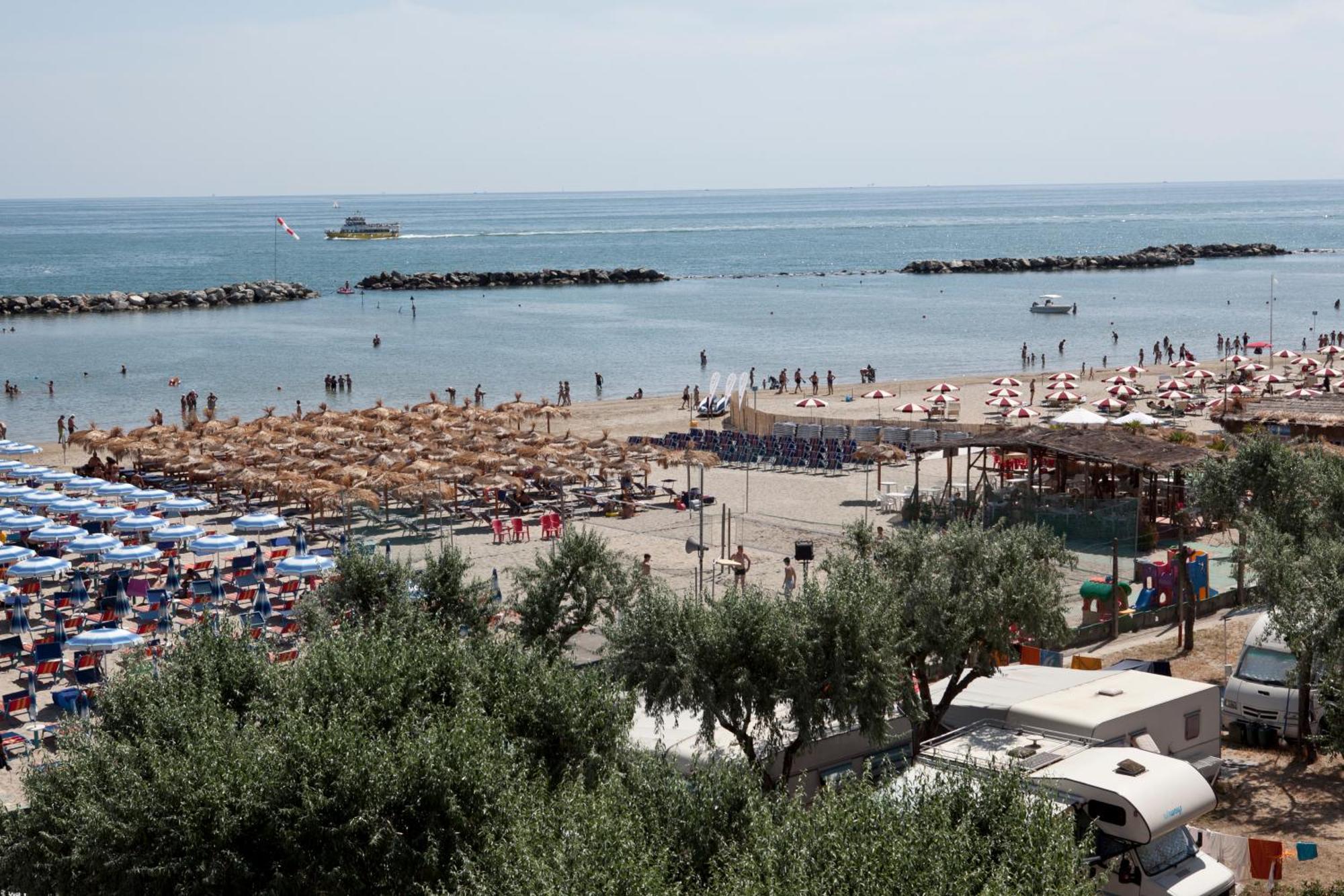 国会大厦酒店 San Mauro Mare 外观 照片