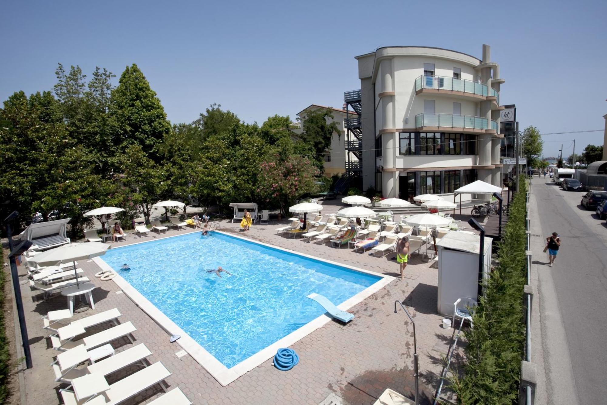 国会大厦酒店 San Mauro Mare 外观 照片