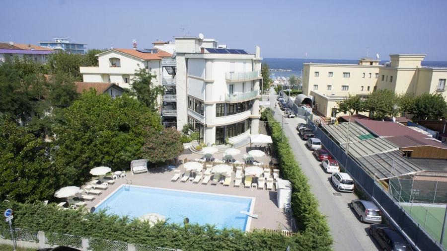 国会大厦酒店 San Mauro Mare 外观 照片